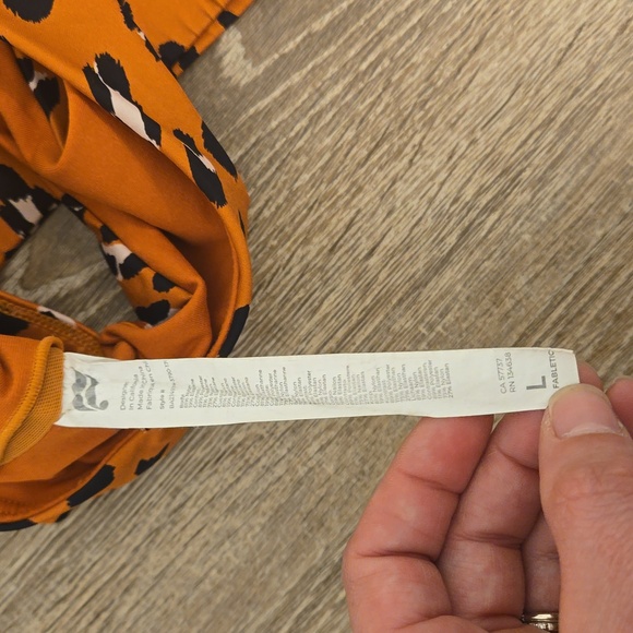 Fabletics Sports Bra - Picture 3 of 3